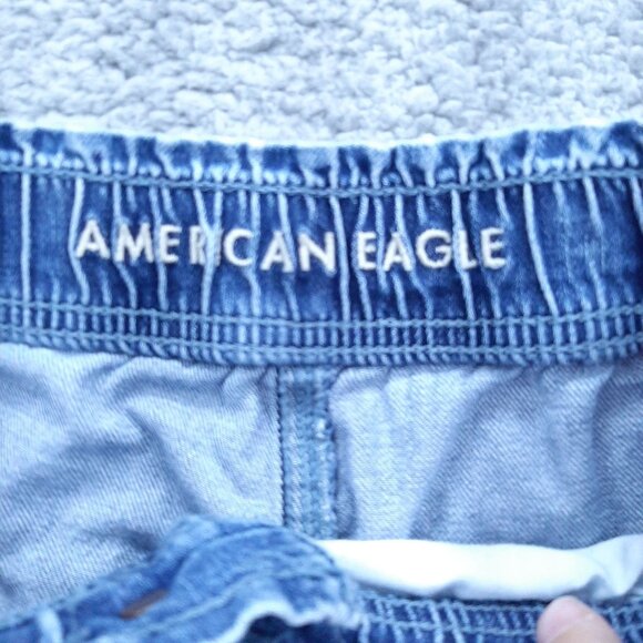 American Eagle High Waisted Mom Shorts Blue Denim Elastic Waist  Pockets Sz 2 - Picture 7 of 10